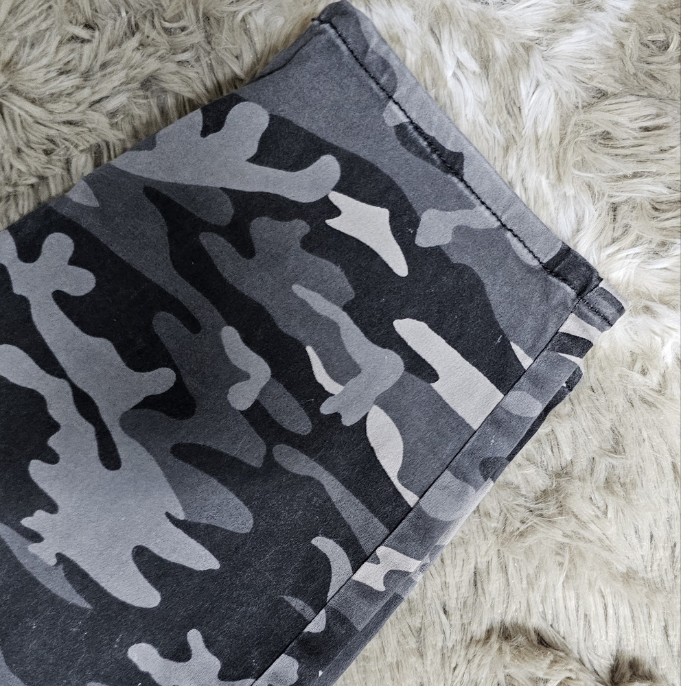 NYDJ Camo Jeans K - Picture 2 of 8